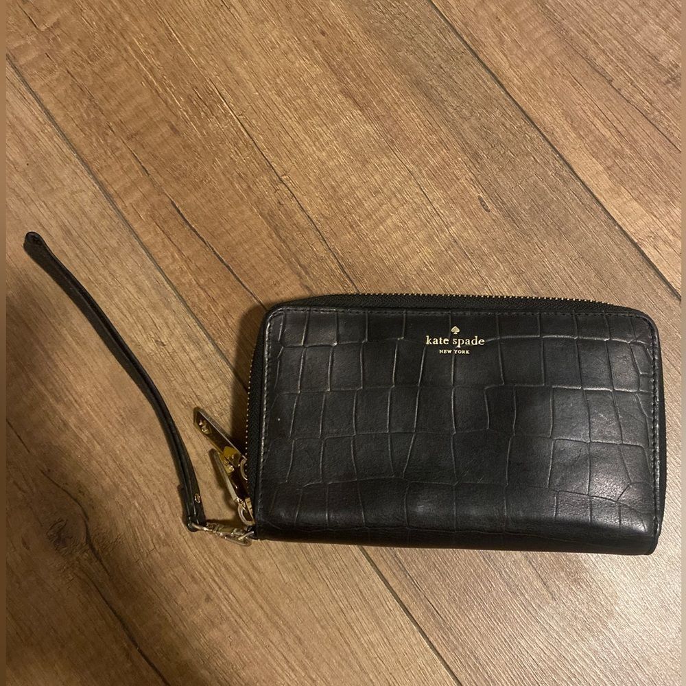 Kate Spade Black Snakeskin Wallet/Wristlet EUC